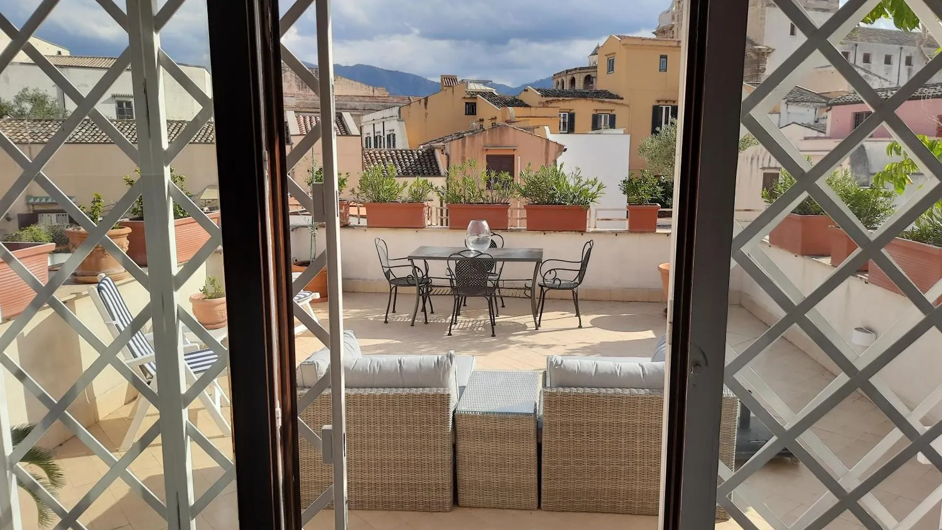 The Rooftop Suite Palermo 0*,  Italy